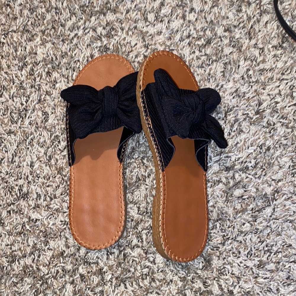 black sandals (size 7)